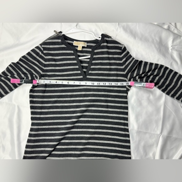 Michael Kors Dark & Light Grey Striped Quarter Sleeve Shirt SM - Silver Zippers - Picture 4 of 16